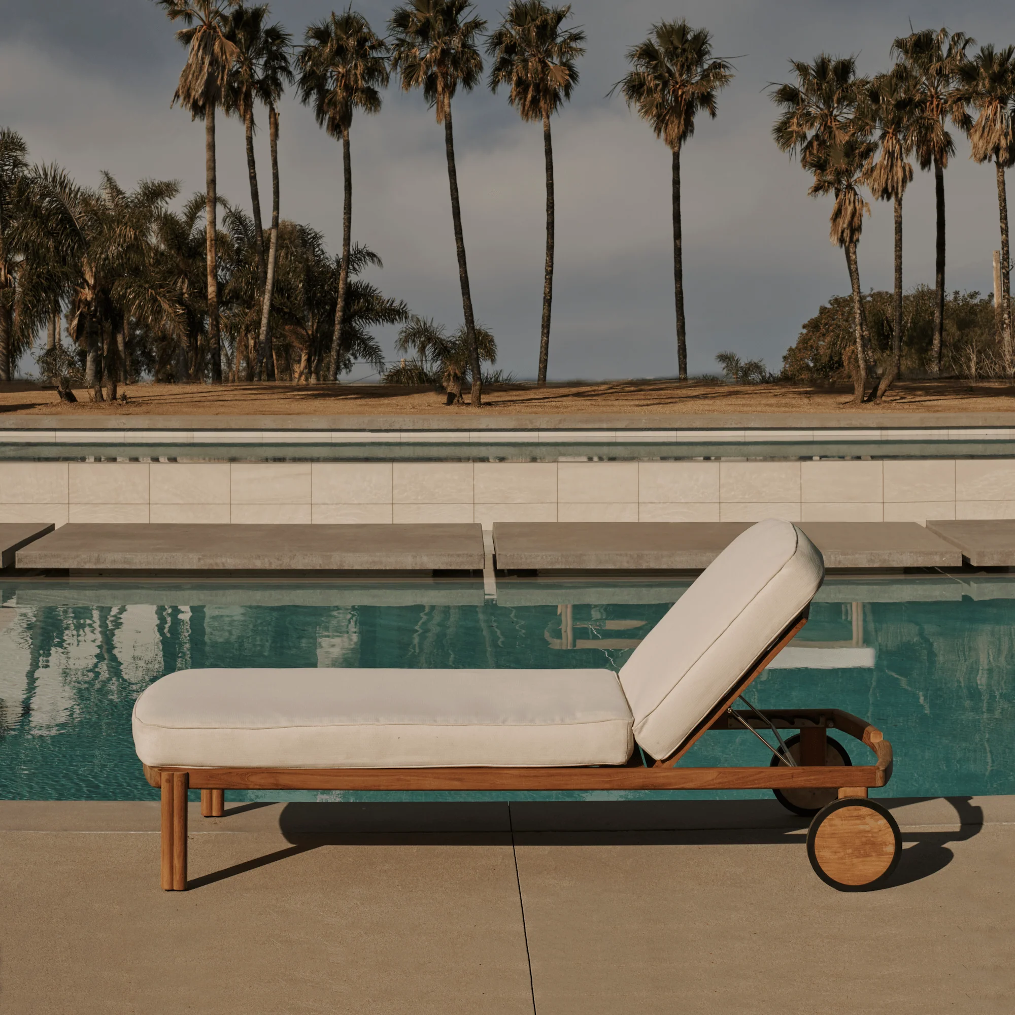 Cove Teak Sun Lounge - Image 2
